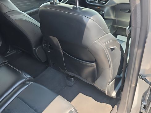 Certified 2024 Ford Escape Platinum AWD/4WD image 30