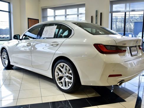 Used 2025 BMW 330i xDrive Sedan image 4