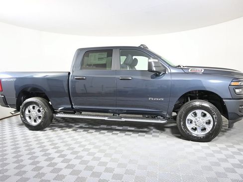 Used 2026 RAM 3500 Big Horn AWD/4WD image 9
