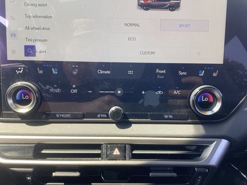 Used 2023 Lexus RX 350 AWD image 25