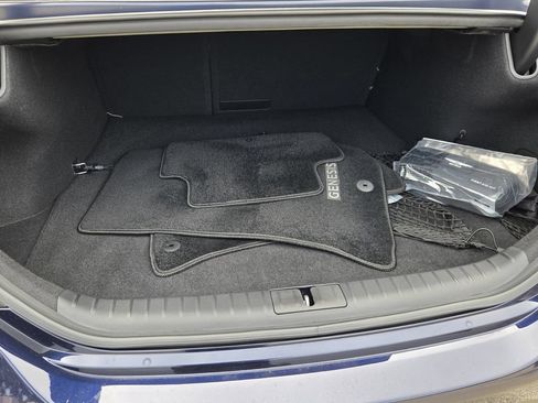 Used 2023 Genesis G70 2.0T RWD image 14