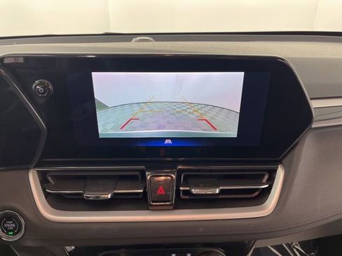Used 2025 Chevrolet TrailBlazer LT FWD image 18