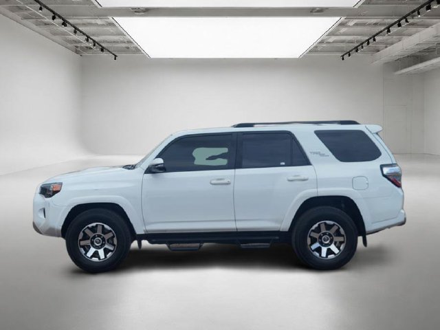 Used 2023 Toyota 4Runner TRD Off-Road Premium w/ Moonroof Package AWD/4WD image 2