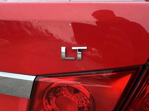 Used 2016 Chevrolet Cruze LT image 31