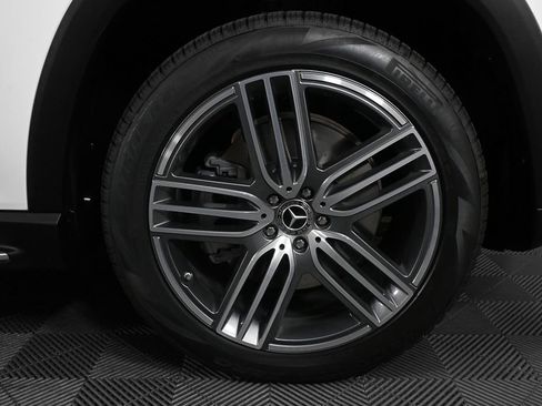 New 2026 Mercedes-Benz GLS 450 4MATIC image 37