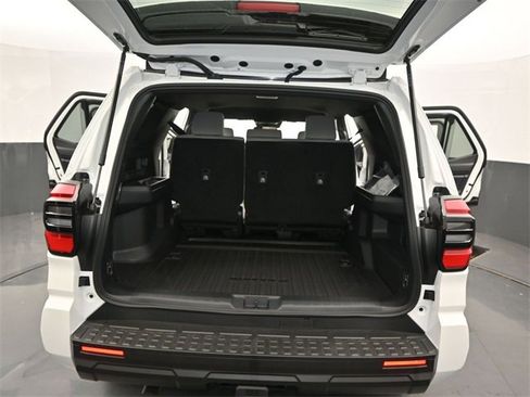 New 2026 Toyota 4Runner SR5 image 12