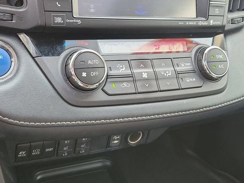 Used 2017 Toyota RAV4 Limited AWD/4WD image 15
