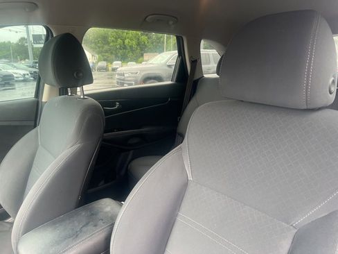 Used 2019 Kia Sorento L FWD image 8