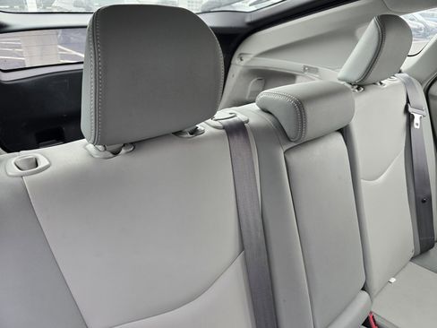 Used 2014 Toyota Prius Four image 14