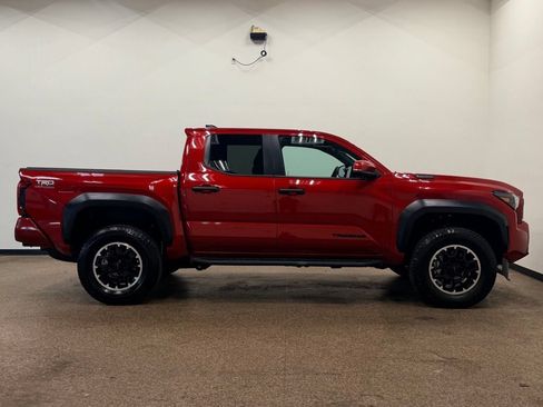 Used 2026 Toyota Tacoma TRD Off-Road w/ TRD Off Road Premium Package AWD/4WD image 8
