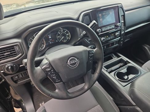 Used 2023 Nissan Titan SV w/ SV Convenience Package AWD/4WD image 15