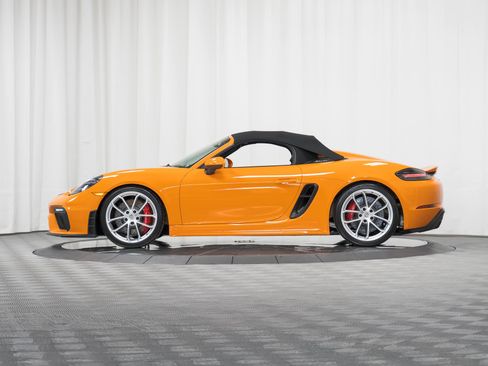 Certified 2021 Porsche 718 Boxster Spyder image 33