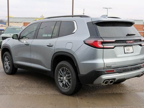 Used 2025 GMC Acadia Elevation FWD image 5