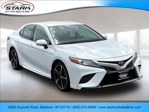 Used 2019 Toyota Camry XSE FWD image 1
