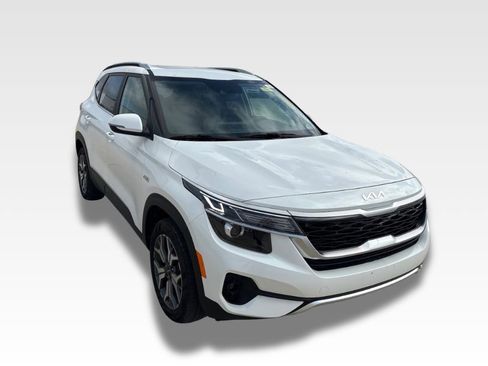 Used 2023 Kia Seltos EX AWD/4WD image 2