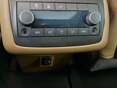 Used 2017 Buick Enclave Premium w/ Experience Buick Package image 30