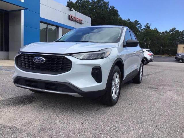 Used 2025 Ford Escape Active AWD/4WD image 1
