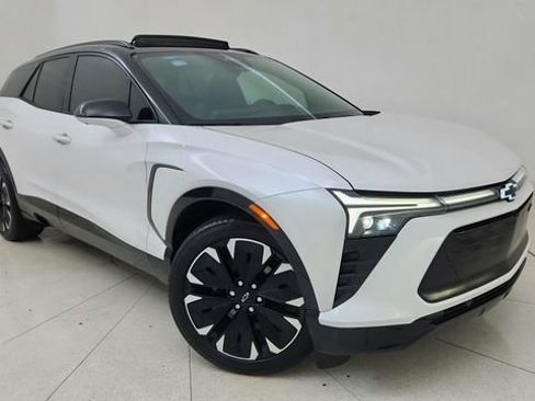 Used 2025 Chevrolet Blazer EV RS image 90