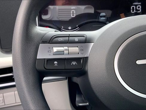 Used 2026 Hyundai Tucson SE image 24