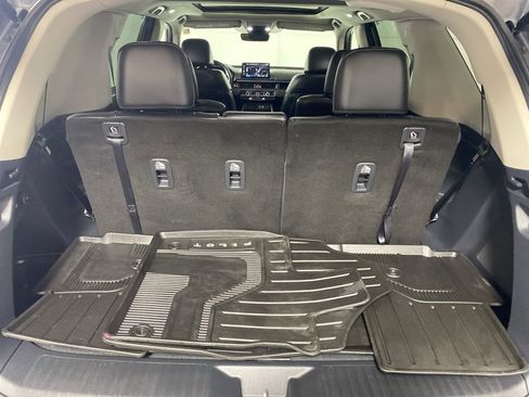 Used 2025 Honda Pilot Touring image 29