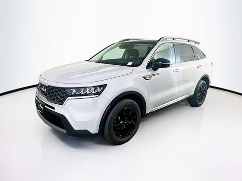 Used 2023 Kia Sorento S w/ Panoramic Sunroof Package AWD/4WD image 3