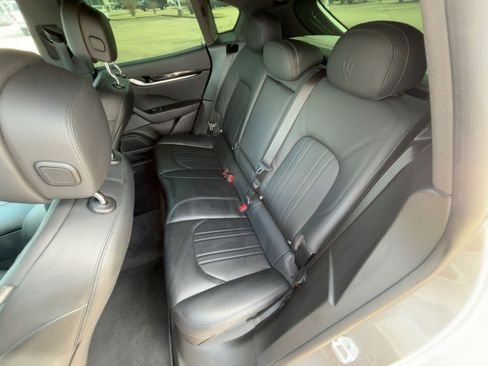 Used 2022 Maserati Levante GT image 27