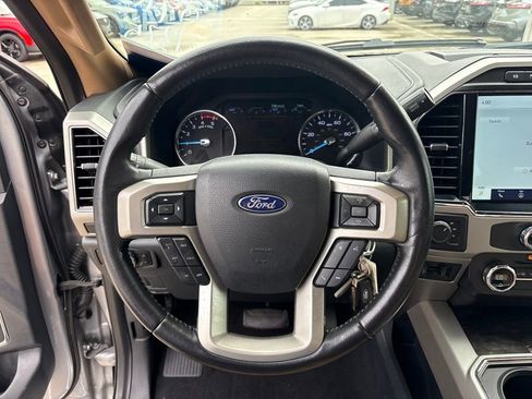 Certified 2022 Ford F250 Lariat w/ Chrome Package image 18