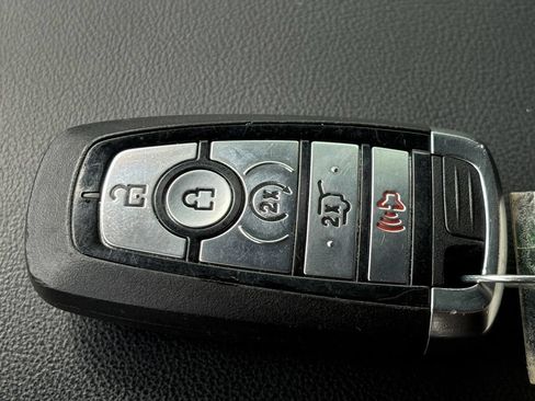 Used 2022 Ford Explorer ST AWD/4WD image 30
