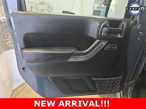 Used 2017 Jeep Wrangler Sport image 11