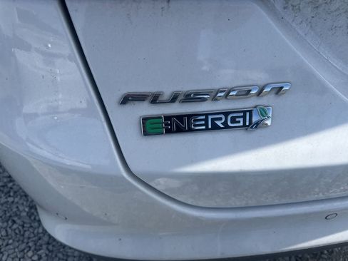 Used 2017 Ford Fusion Energi SE image 15