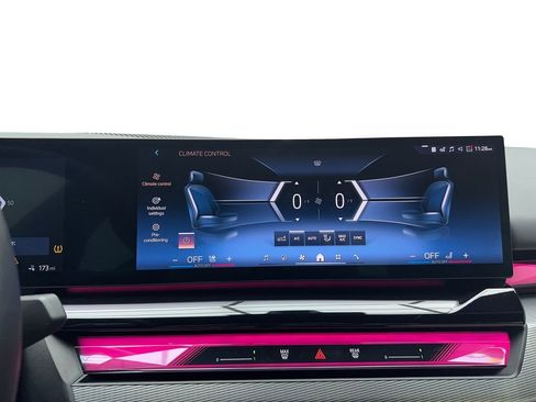 Used 2025 BMW i5 eDrive40i w/ M Sport Package RWD image 24