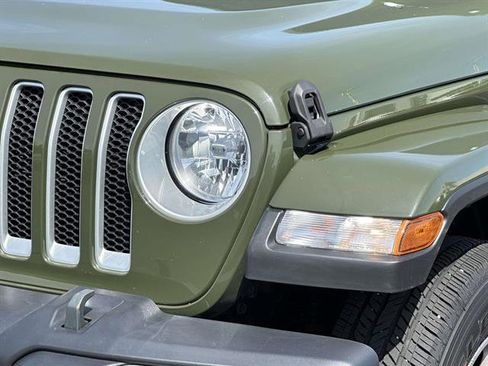 Used 2021 Jeep Wrangler Unlimited Sahara w/ Uconnect 4C Nav & Sound Group AWD/4WD image 7
