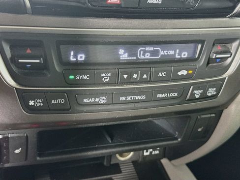 Used 2021 Honda Pilot Special Edition image 16