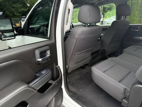 Used 2019 Chevrolet Silverado 3500 LT AWD/4WD image 15