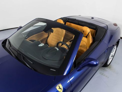 Certified 2017 Ferrari California T RWD image 32