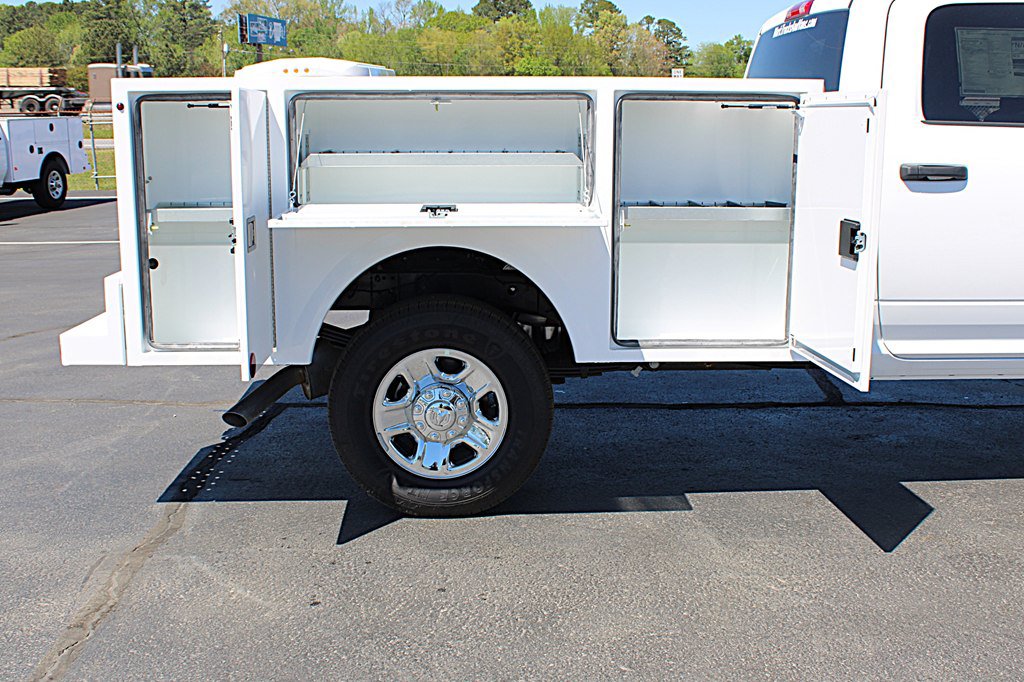 Used 2026 RAM 3500 Tradesman w/ Chrome Appearance Group A AWD/4WD image 7