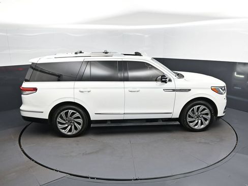 Used 2023 Lincoln Navigator Reserve AWD/4WD image 35