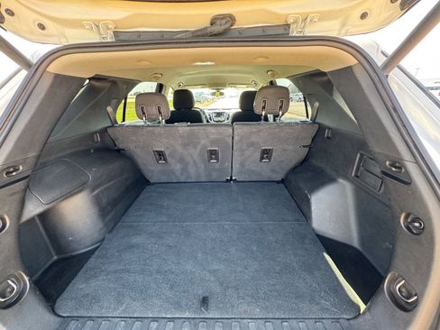 Used 2019 Chevrolet Equinox LT image 16