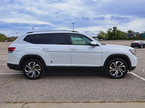 Certified 2022 Volkswagen Atlas SEL image 6