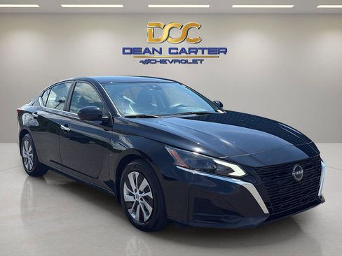 Used 2023 Nissan Altima 2.5 S FWD image 7