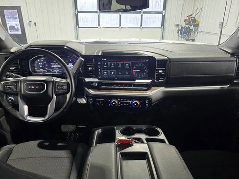 Used 2024 GMC Sierra 3500 SLE image 10