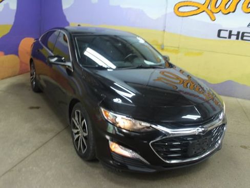 Used 2022 Chevrolet Malibu RS FWD image 2