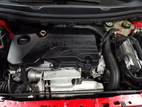 Used 2019 Chevrolet Cruze LS image 16