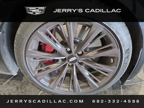 Used 2024 Cadillac CT5 V Blackwing w/ Carbon Fiber Package 2 RWD image 5