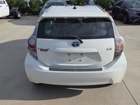 Used 2013 Toyota Prius C Three FWD image 4