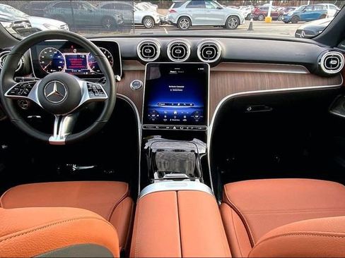 Used 2025 Mercedes-Benz C 300 4MATIC Sedan image 12