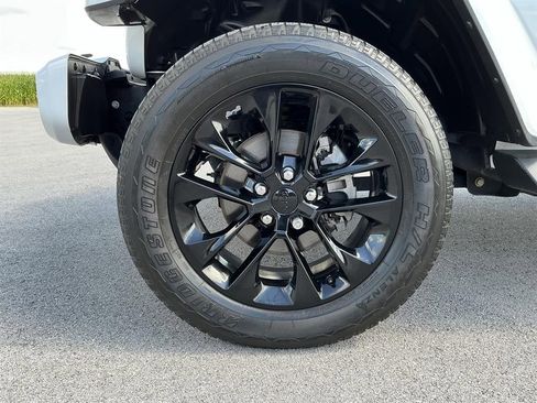 Used 2021 Jeep Wrangler Unlimited Sahara image 11