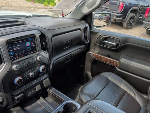 Used 2020 GMC Sierra 1500 Denali w/ Denali Ultimate Package AWD/4WD image 18