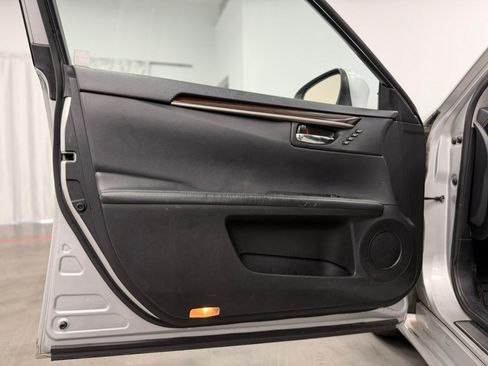 Used 2013 Lexus ES 350 w/ Luxury Pkg FWD image 29