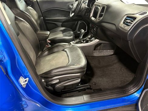 Used 2018 Jeep Compass Latitude w/ Popular Equipment Group image 11